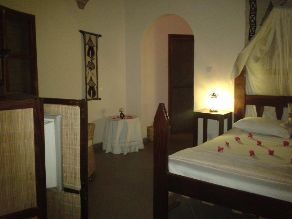 Mandinka Lodge Kololi Δωμάτιο φωτογραφία